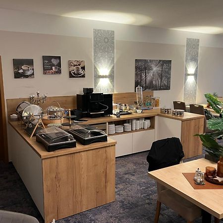 Gaestehaus Am Kurpark Hotel Garni Horn-Bad Meinberg Kültér fotó
