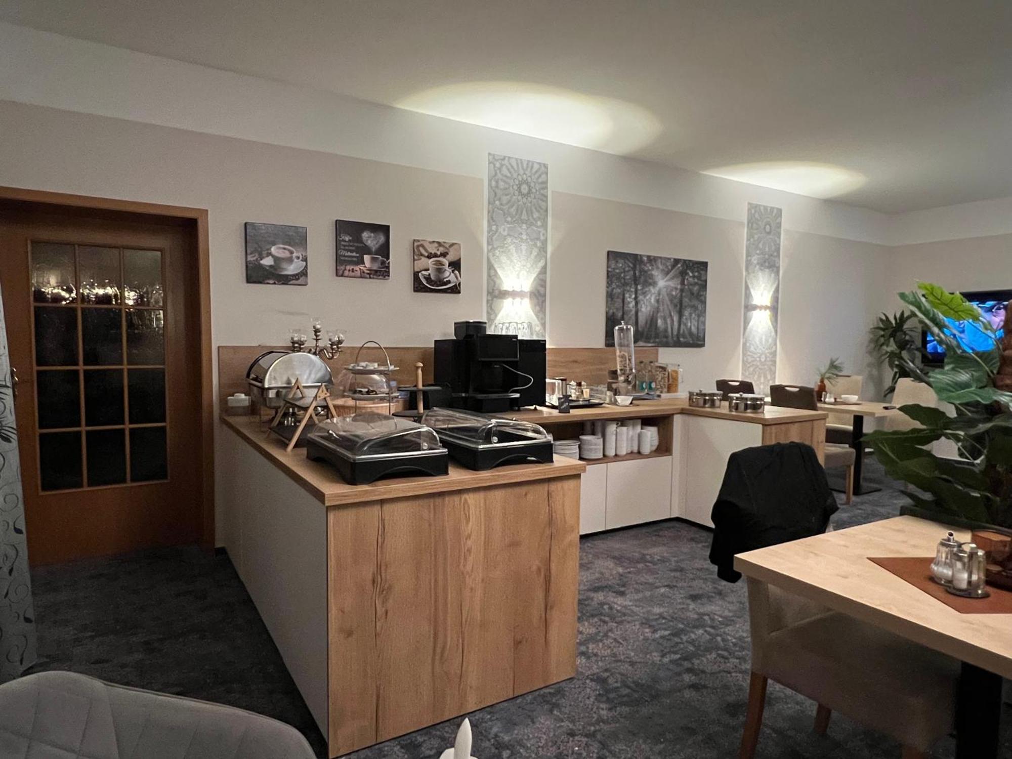 Gaestehaus Am Kurpark Hotel Garni Horn-Bad Meinberg Kültér fotó