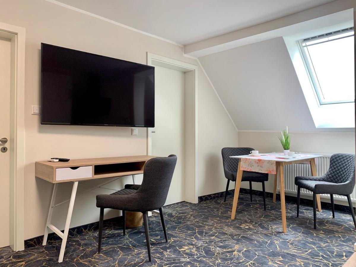 Gaestehaus Am Kurpark Hotel Garni Horn-Bad Meinberg Kültér fotó