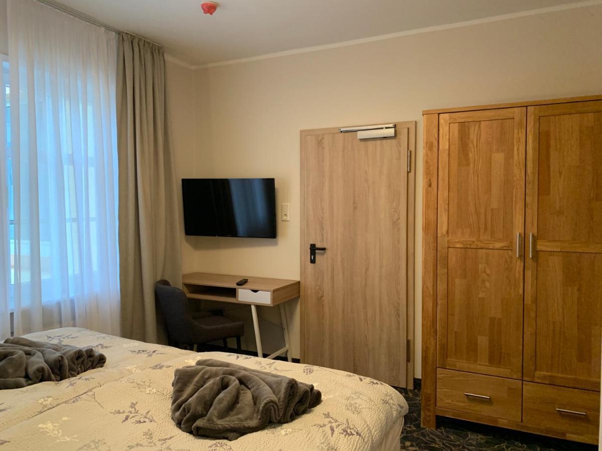 Gaestehaus Am Kurpark Hotel Garni Horn-Bad Meinberg Kültér fotó
